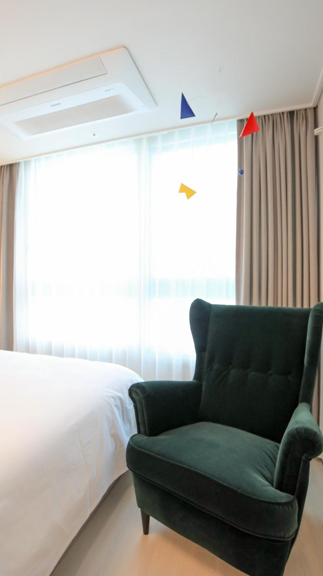 Wecostay Myeongdong Сеул Екстер'єр фото